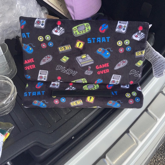 Level up i pad holder - Picture 2 of 3